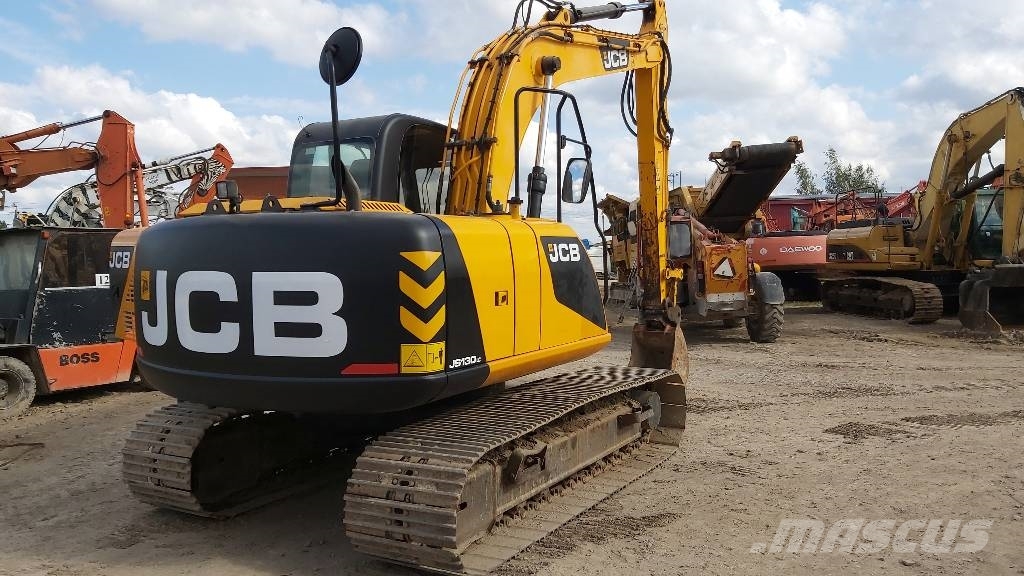 JCB JS 130 LC Pelle sur chenilles