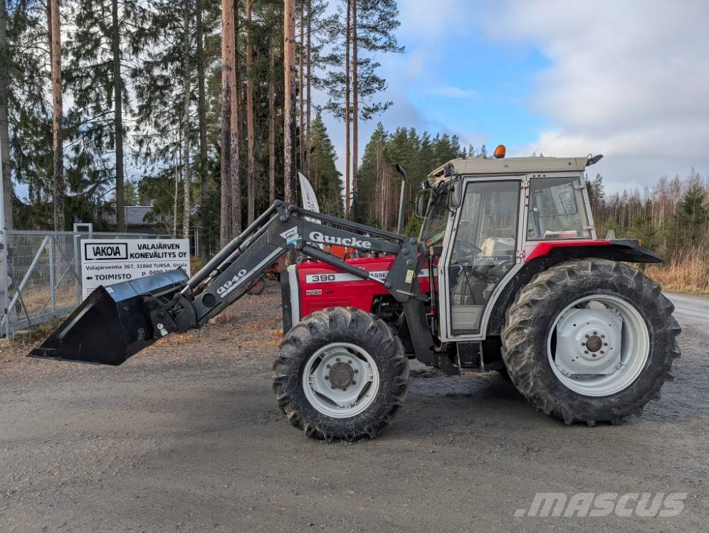 Massey Ferguson 390 Quicke Q940 etukuormaajalla Traktorit