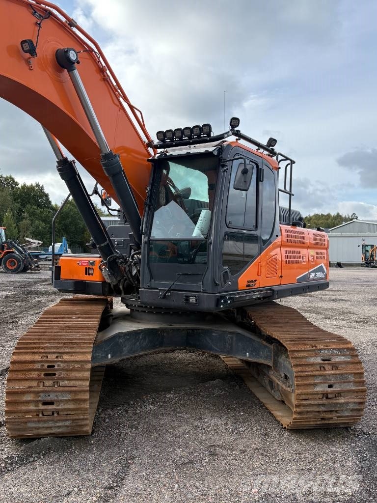 Doosan DX 300 LC-7 Roomikekskavaatorid