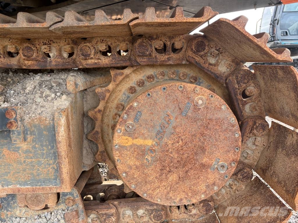 Doosan DX 300 LC-7 Roomikekskavaatorid