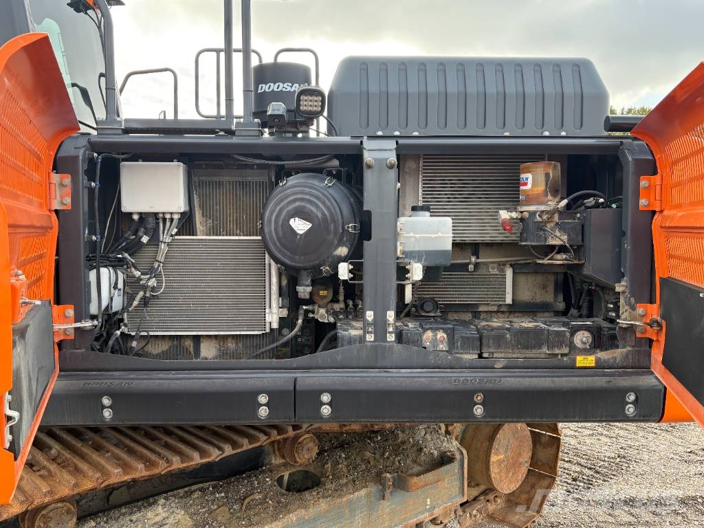 Doosan DX 300 LC-7 Roomikekskavaatorid