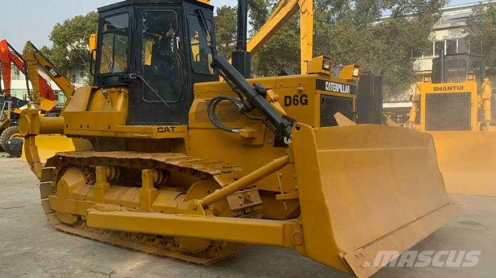 CAT D 6 G Buldožeri guseničari