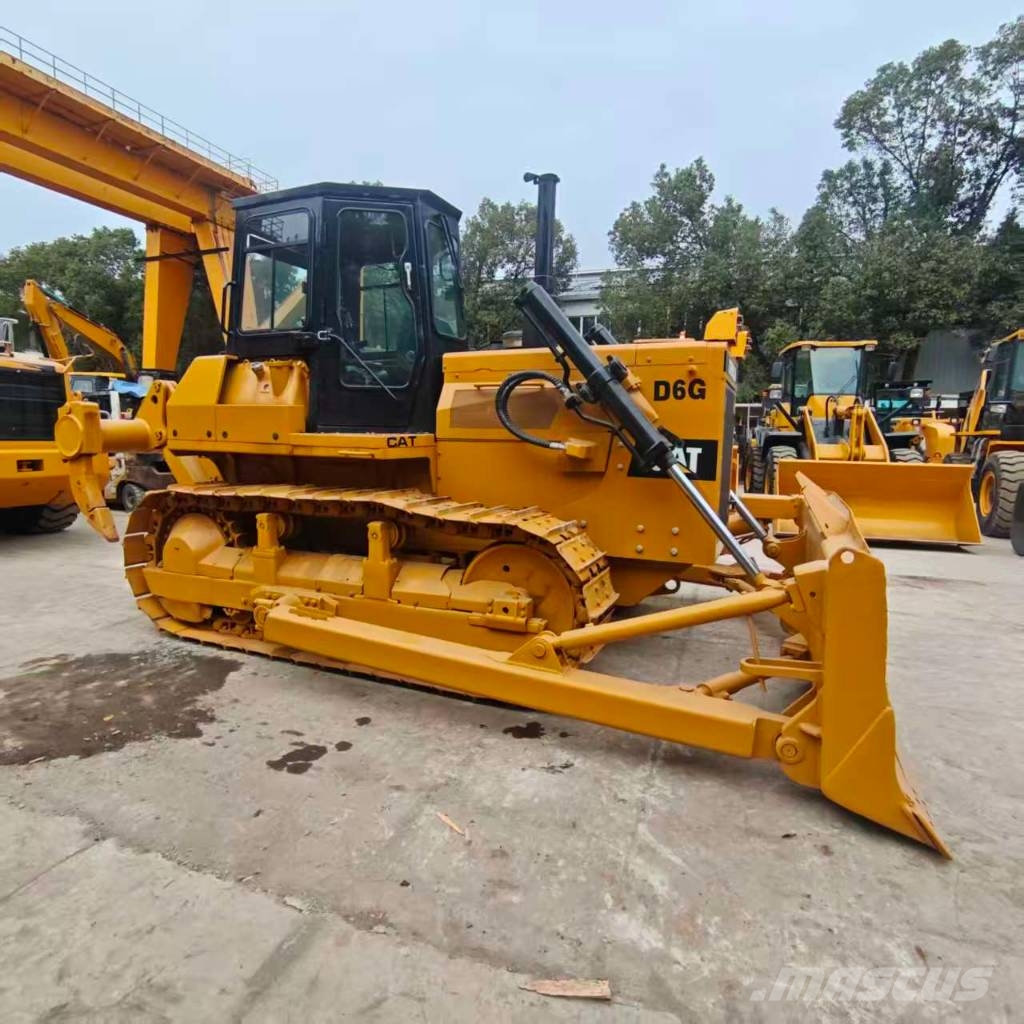 CAT D 6 G Buldožeri guseničari