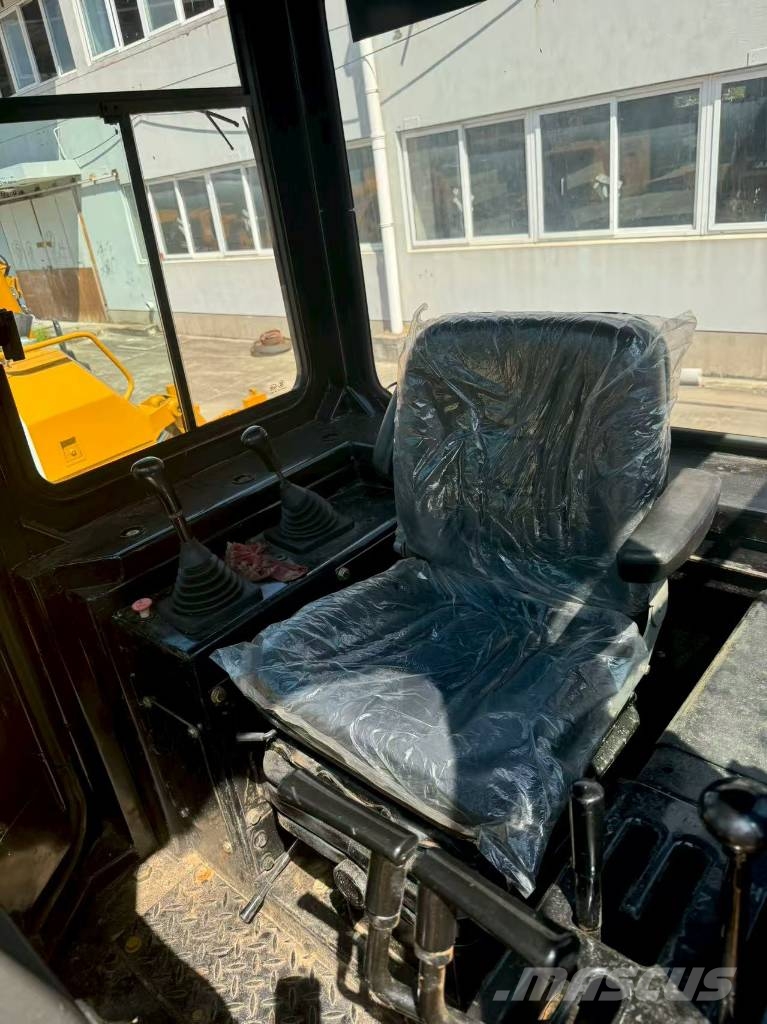 CAT D 6 G Buldožeri guseničari