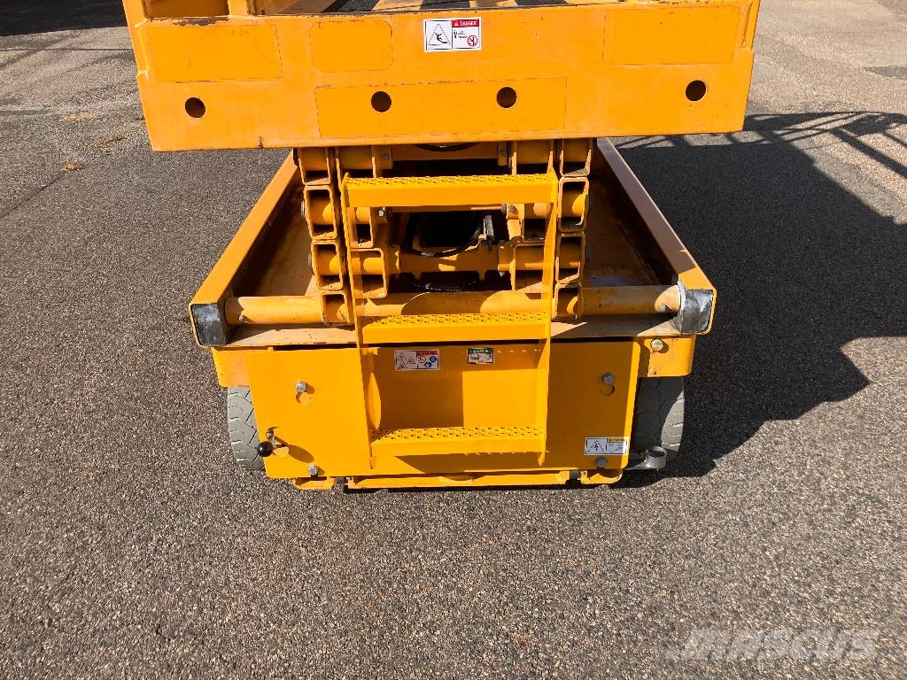 HAULOTTE COMPACT10 - NEW BATTERIES 4 NEW WHEELS Nacelle ciseaux