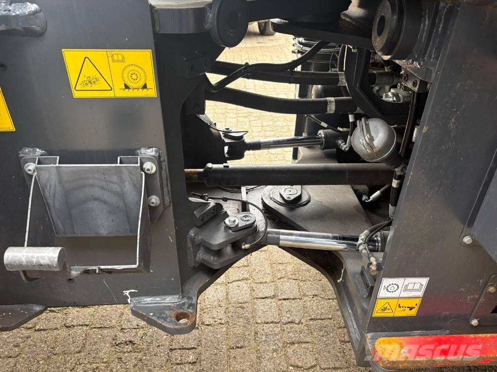 Develon DL 220-7 Kolesni nakladalci