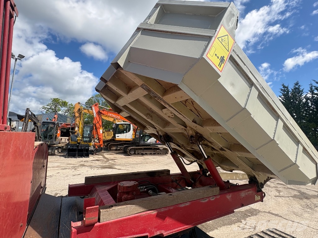 Takeuchi TCR 50 Гусеничні самоскиди