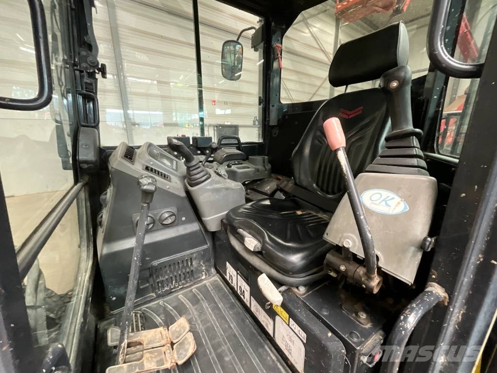 Yanmar Vio 50-6A حفارات صغيرة أقل من 7 طن (حفارات صغيرة)