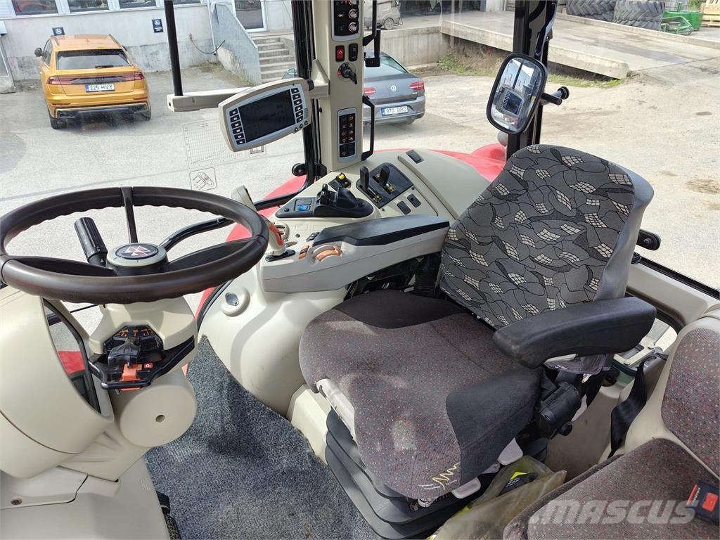 Massey Ferguson 7620 الجرارات