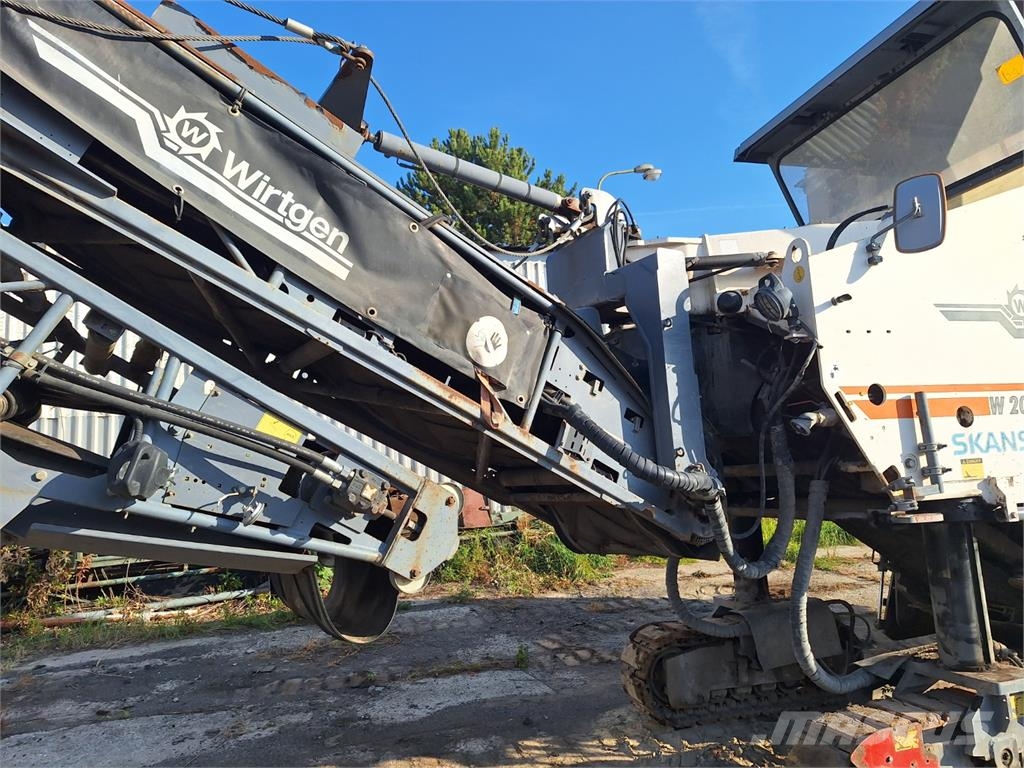 Wirtgen W 2000 Diger