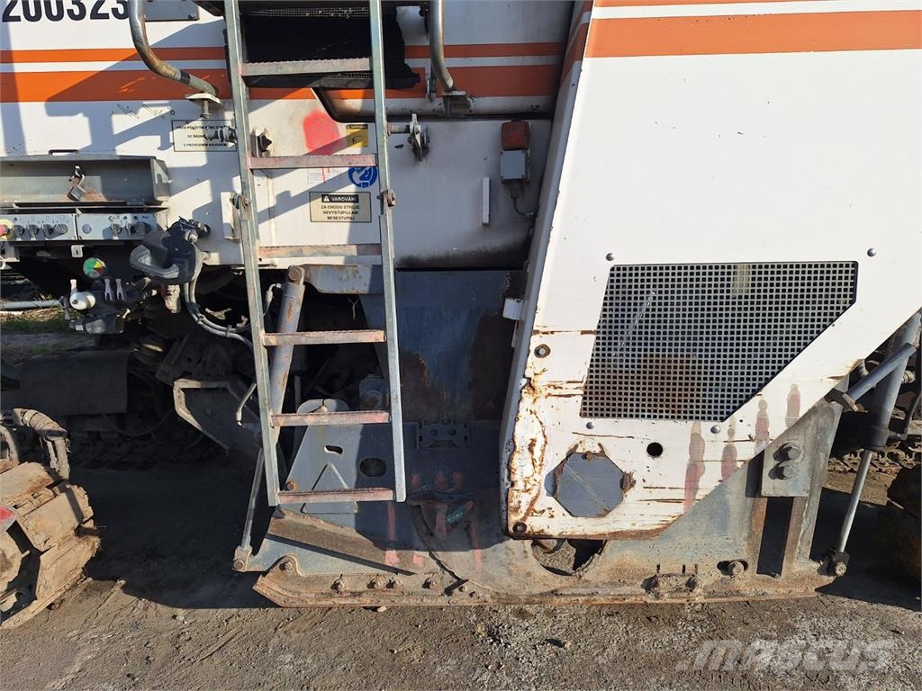 Wirtgen W 2000 Diger