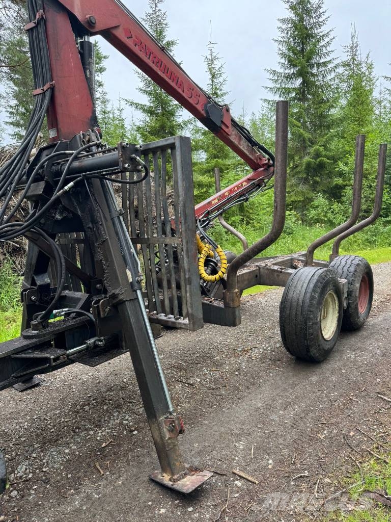 Patruuna 55 kuormain + 8.5tn kärry Guindastes e carregadeiras