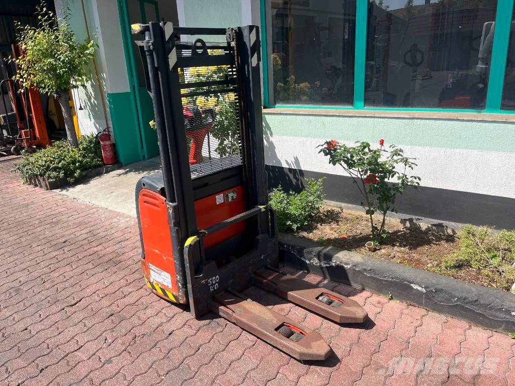 Linde L12 /379/ FORKS SHORT 900/000 V-4071 OB Platform stackers