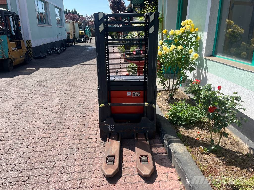 Linde L12 /379/ FORKS SHORT 900/000 V-4071 OB Platform stackers