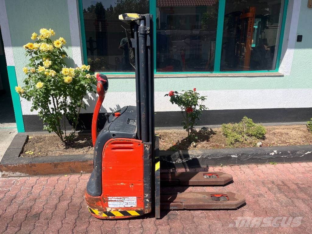 Linde L12 /379/ FORKS SHORT 900/000 V-4071 OB Platform stackers