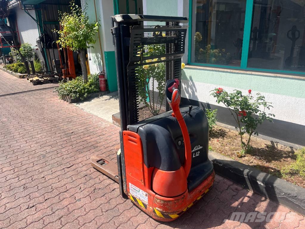 Linde L12 /379/ FORKS SHORT 900/000 V-4071 OB Platform stackers