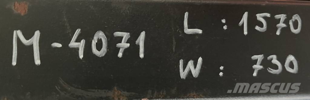 Linde L12 /379/ FORKS SHORT 900/000 V-4071 OB Platform stackers