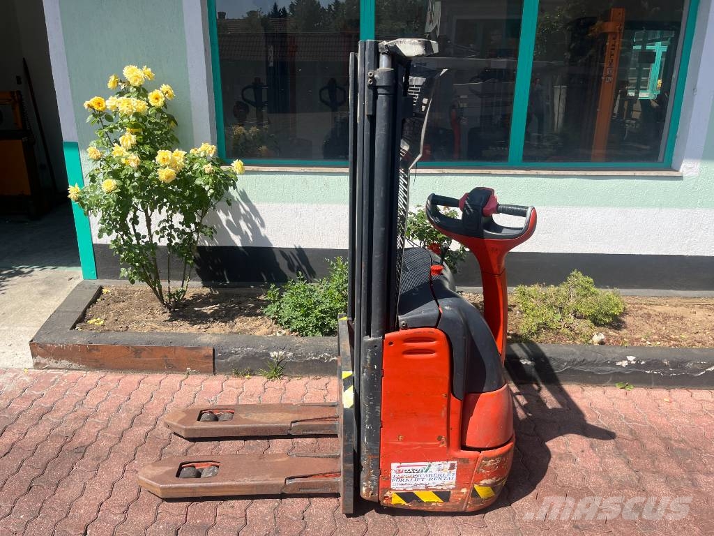 Linde L12 /379/ FORKS SHORT 900/000 V-4071 OB Platform stackers