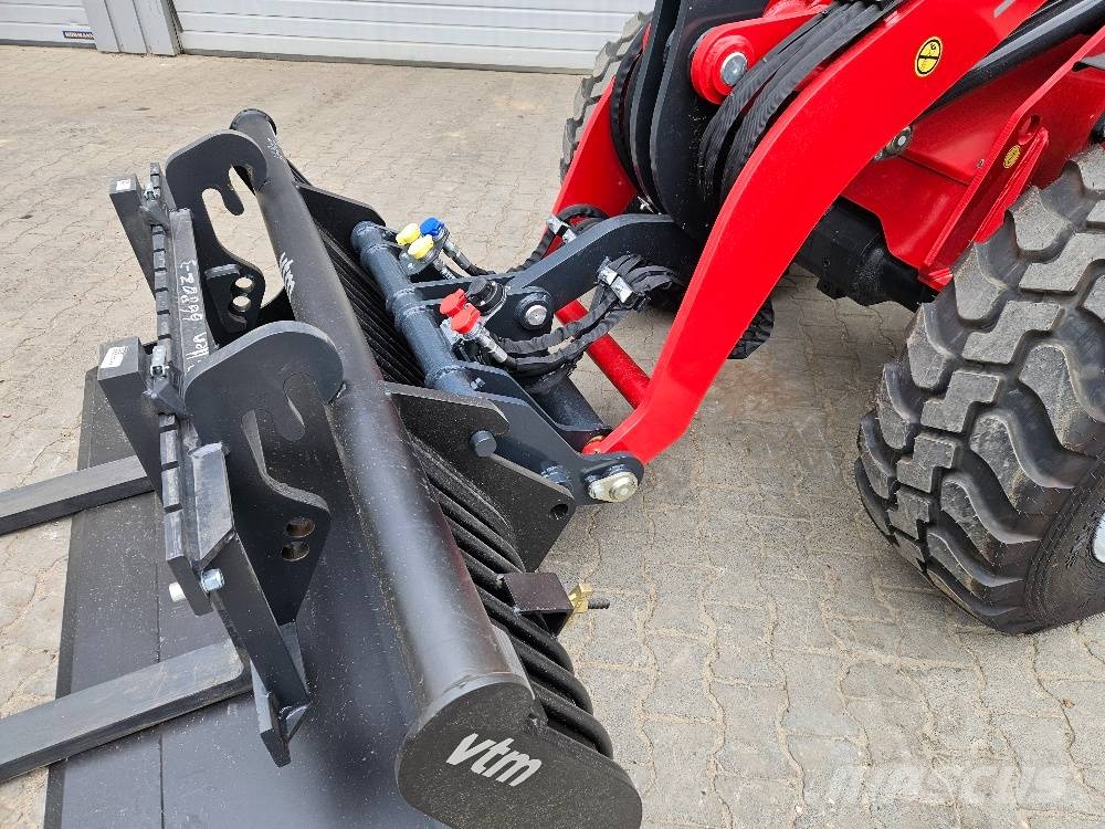 Schäffer 6680Z-3 Kolesni nakladalci