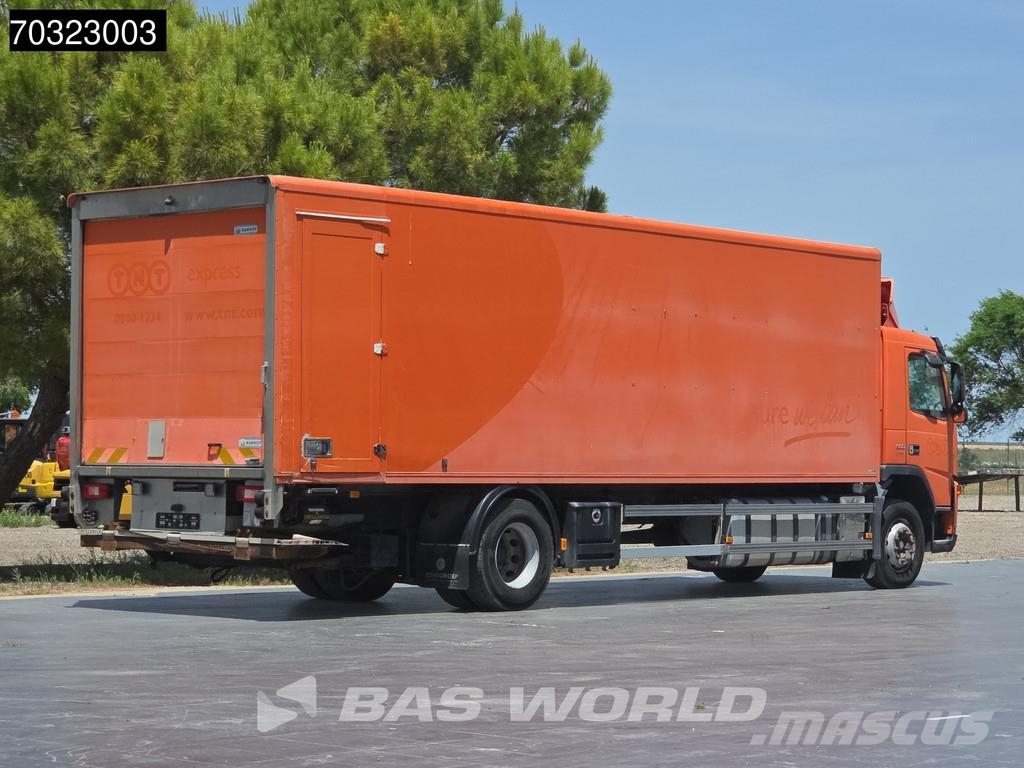 Volvo FM 300 4X2 6,50m Entre Ejes Euro 6 Automático شاحنات ذات هيكل صندوقي