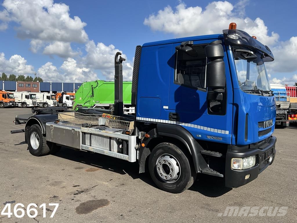 Iveco Eurocargo ML160E28 Euro 6 Hyvalift haakarmsysteem Treileri ar āķi