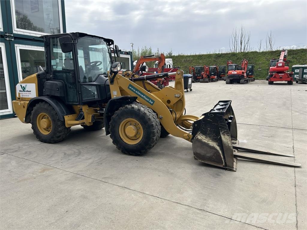 CAT 906 (8758) Kompaktlaster