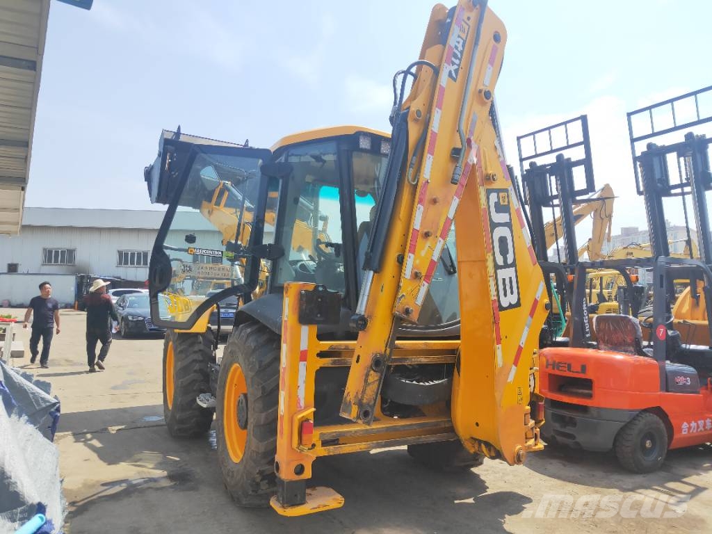 JCB 4CX Ekskavaatorlaadurid