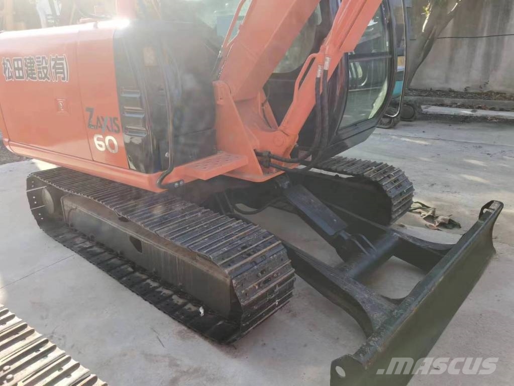 Hitachi ZX 60 Гусеничні екскаватори
