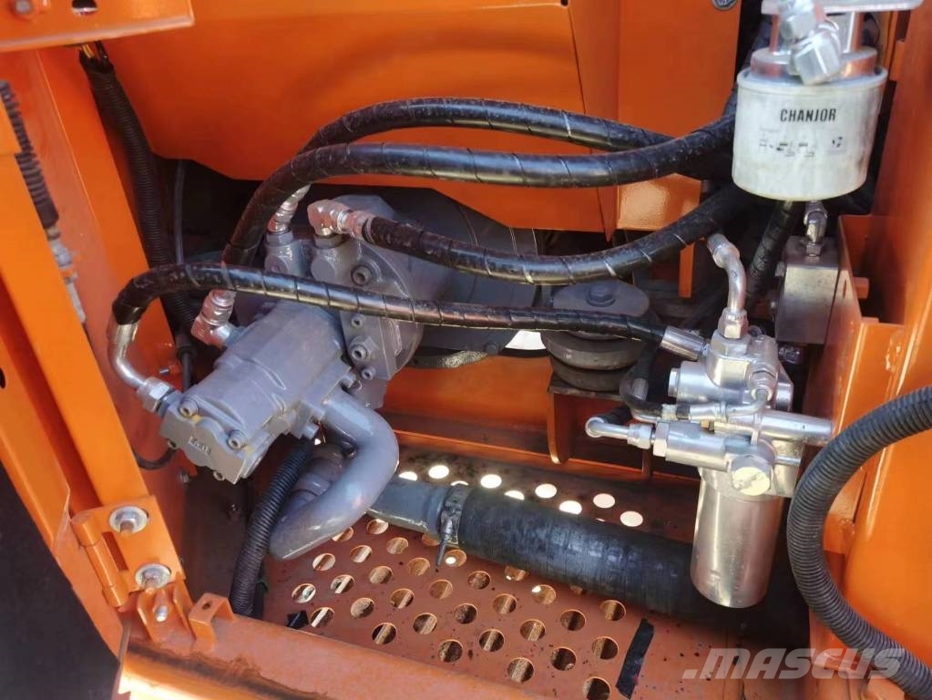 Hitachi ZX 60 Гусеничні екскаватори