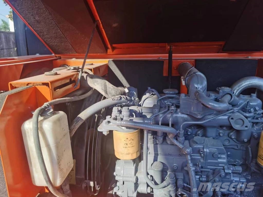 Hitachi ZX 60 Гусеничні екскаватори