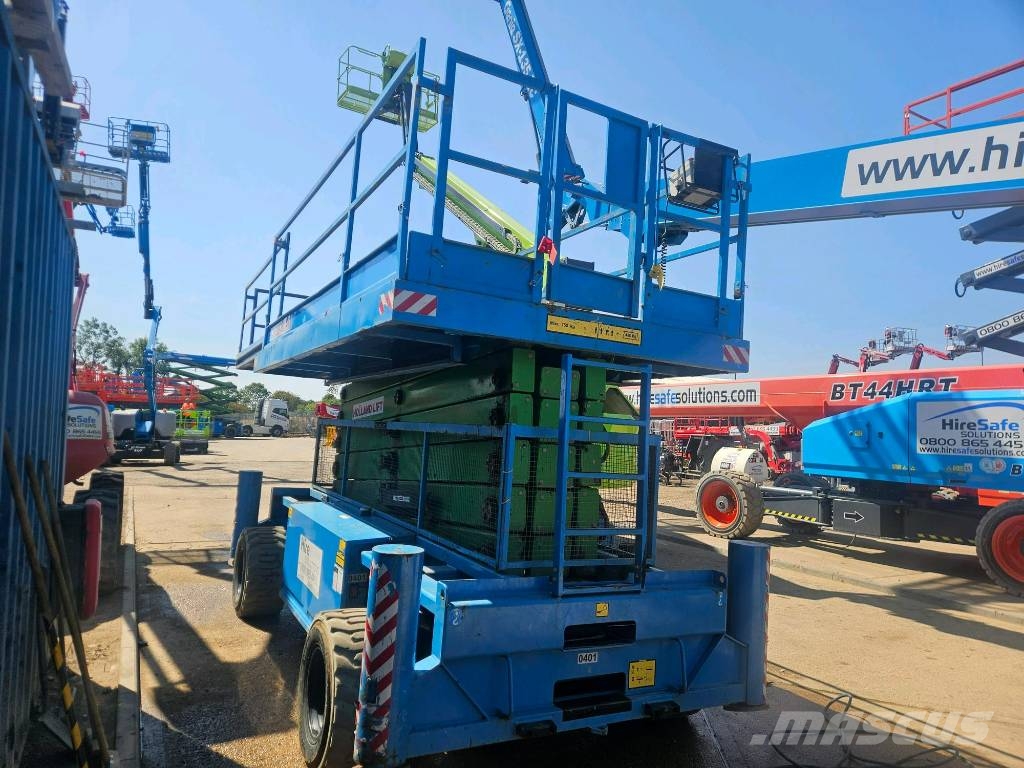 Holland Lift HL220 D25 Ножничные подъемники