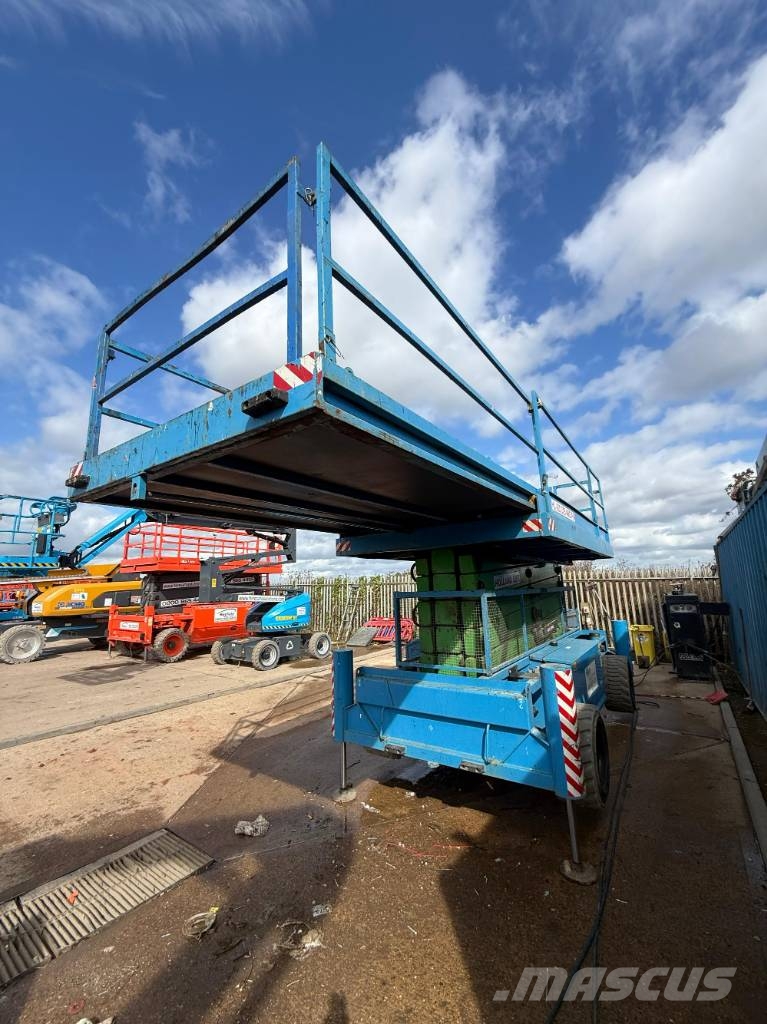 Holland Lift HL220 D25 Ножничные подъемники