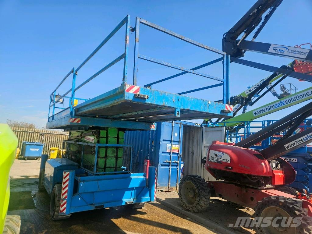 Holland Lift HL220 D25 Ножничные подъемники