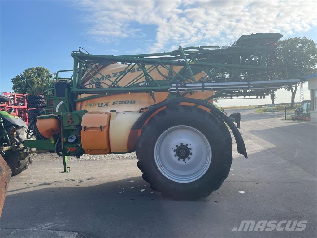 Amazone UX5200 24m Neuer Preis! Anhängespritzen