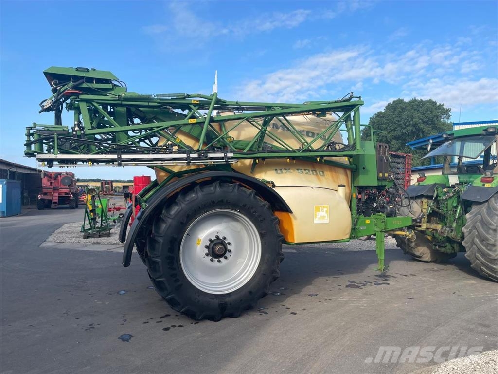 Amazone UX5200 24m Neuer Preis! Anhängespritzen