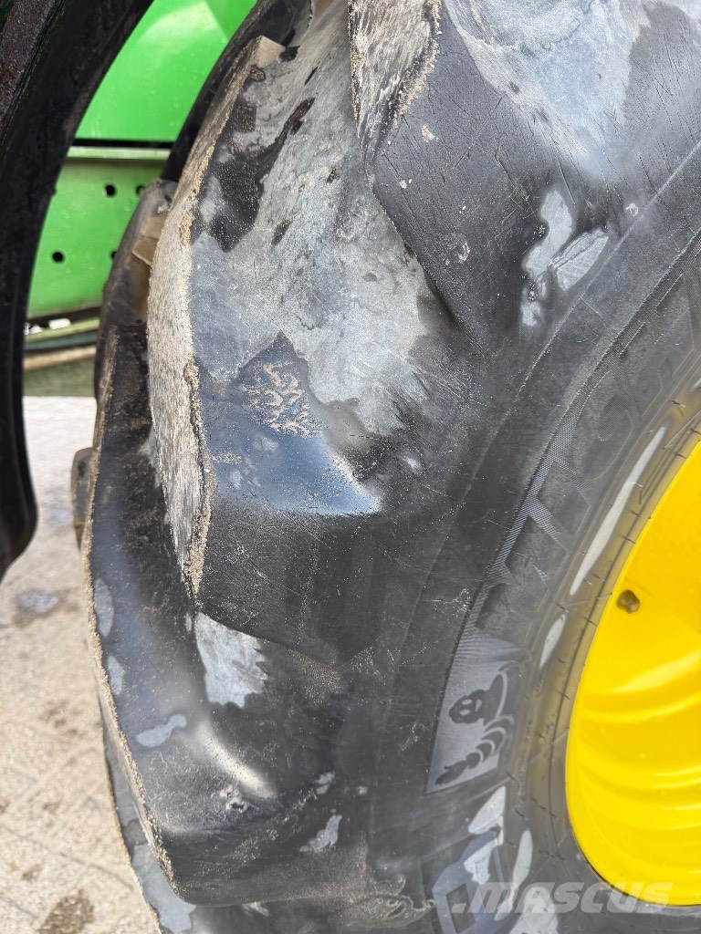 John Deere 6250 R Traktory