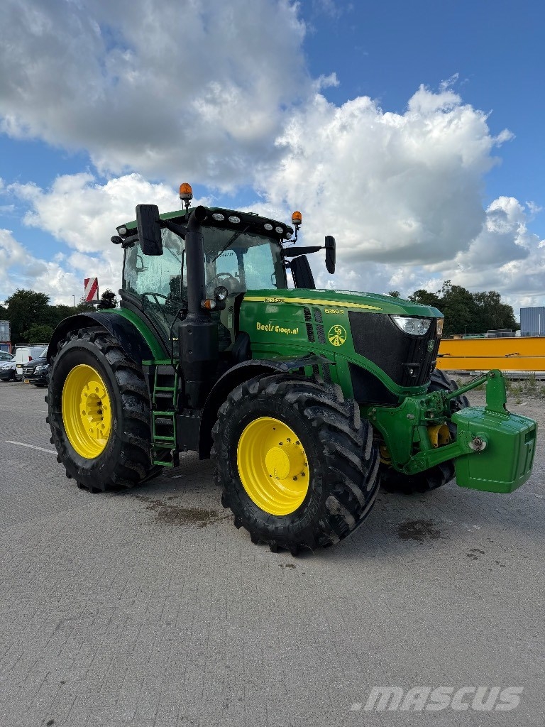 John Deere 6250 R Traktory