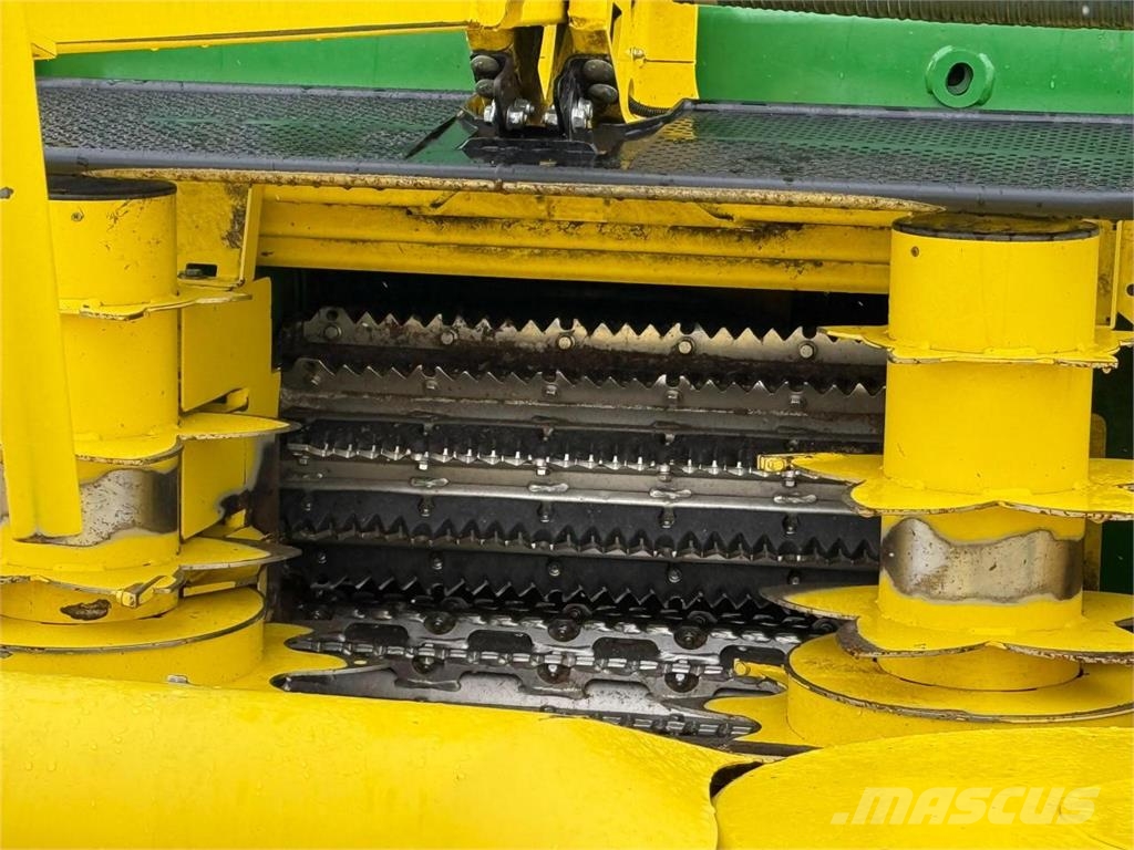 John Deere 9600i ProDrive Mašine za stočnu hranu sa sopstvenim pogonom