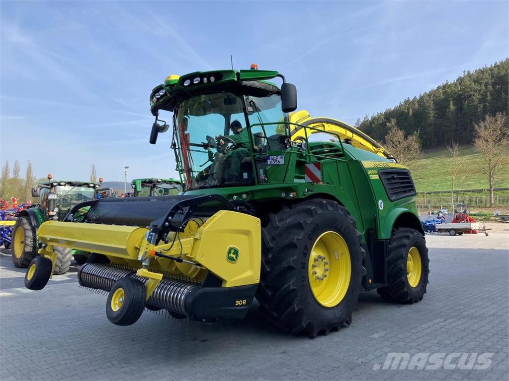 John Deere 9600i ProDrive Mašine za stočnu hranu sa sopstvenim pogonom