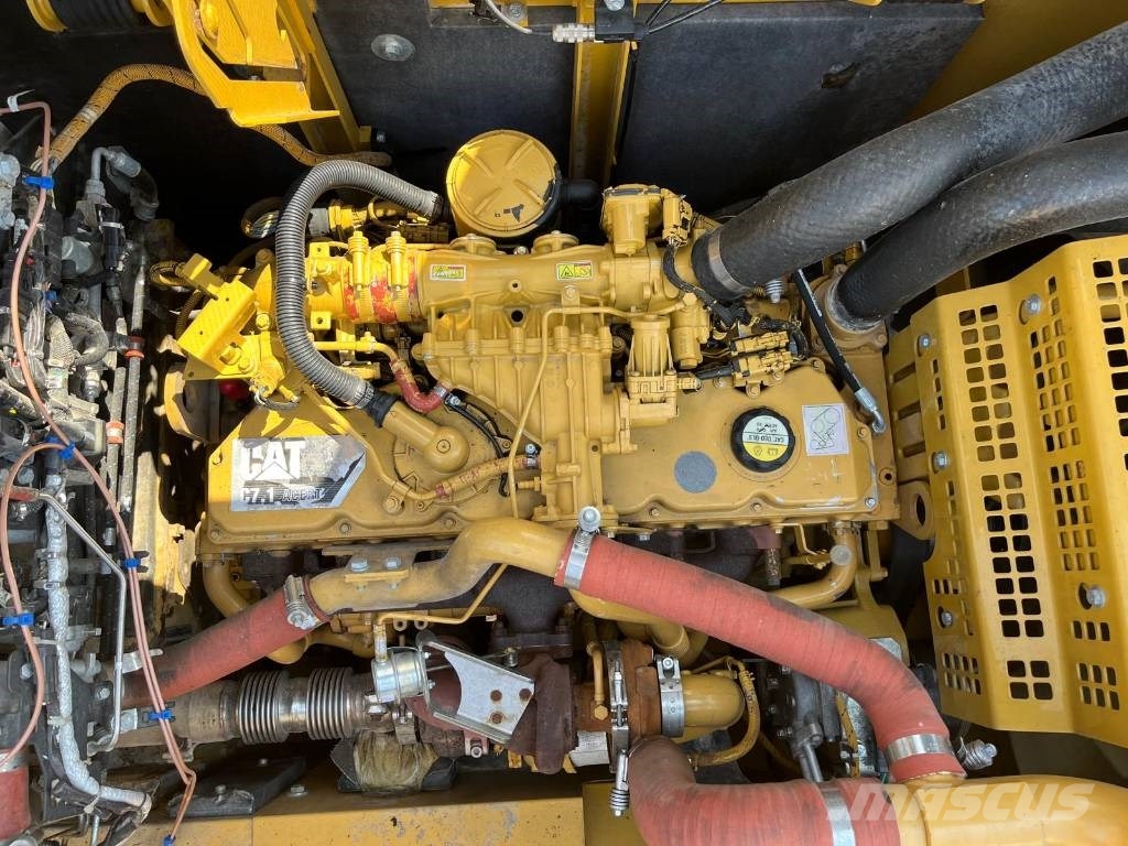 CAT 324 EL حفارات زحافة