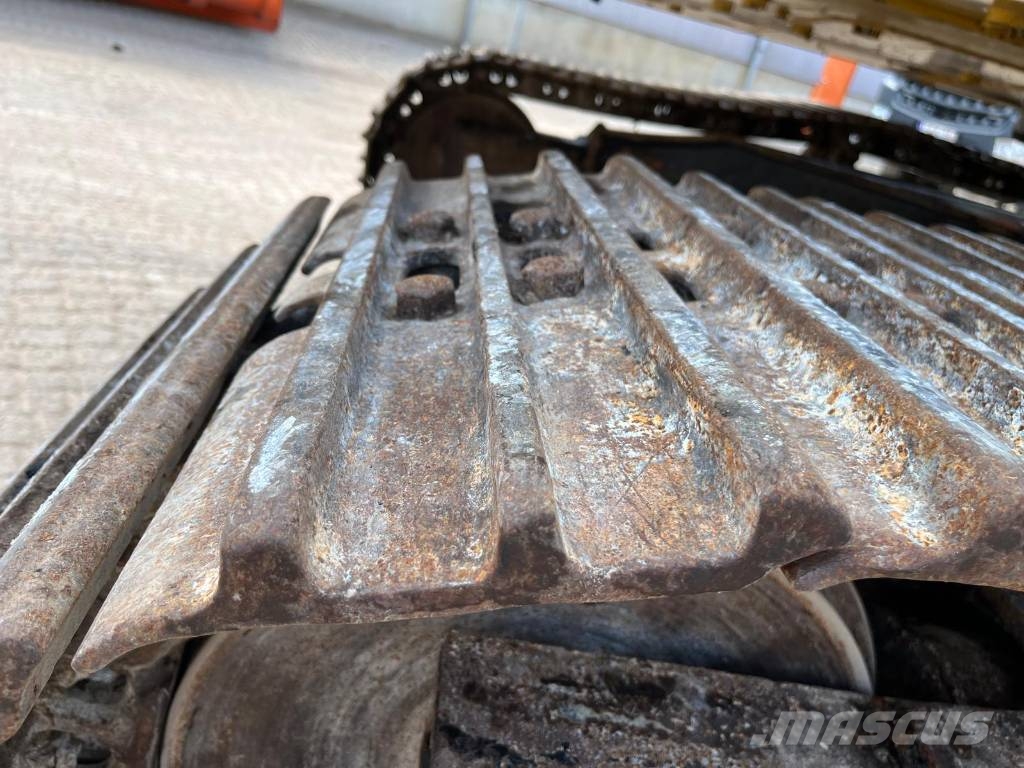 CAT 324 EL حفارات زحافة