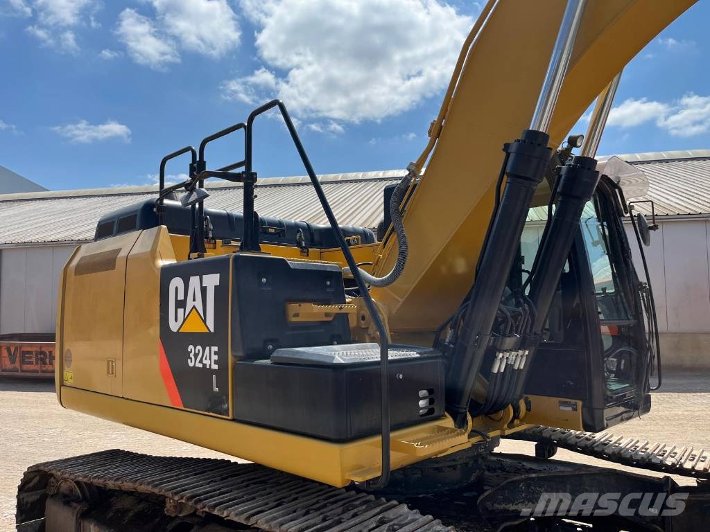 CAT 324 EL حفارات زحافة