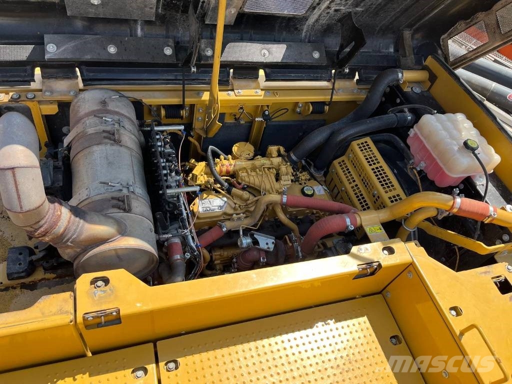CAT 324 EL حفارات زحافة