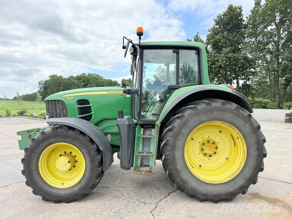 John Deere 7530 Premium Isobus Auto power GPS 7530 Premium Is Tractors