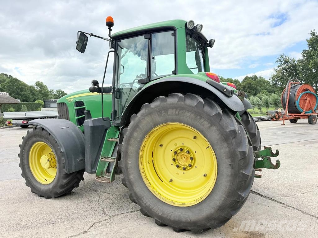 John Deere 7530 Premium Isobus Auto power GPS 7530 Premium Is Tractors