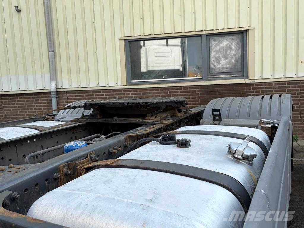 Mercedes-Benz Actros 1841 MP3 V6 Spoilers 2 Fuel Tanks Aircondit Tegljači