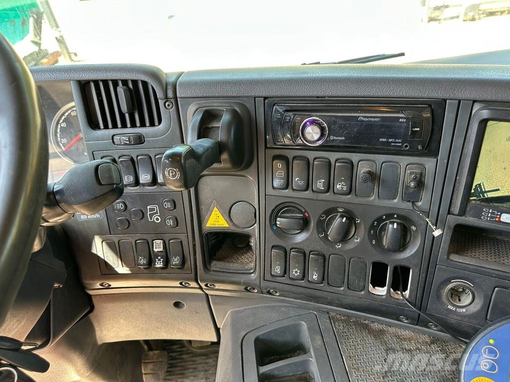 Scania P 420/ VDL SK 21-6200 Horgos rakodó teherautók