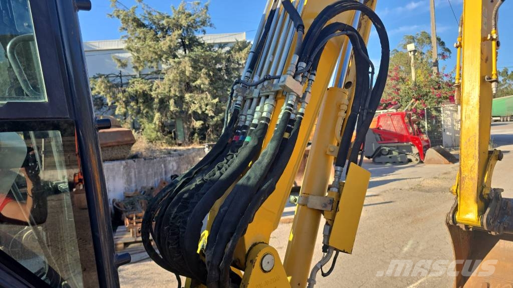 Komatsu PC 55 MR-5 حفارات وسط 7 طن - 12 طن