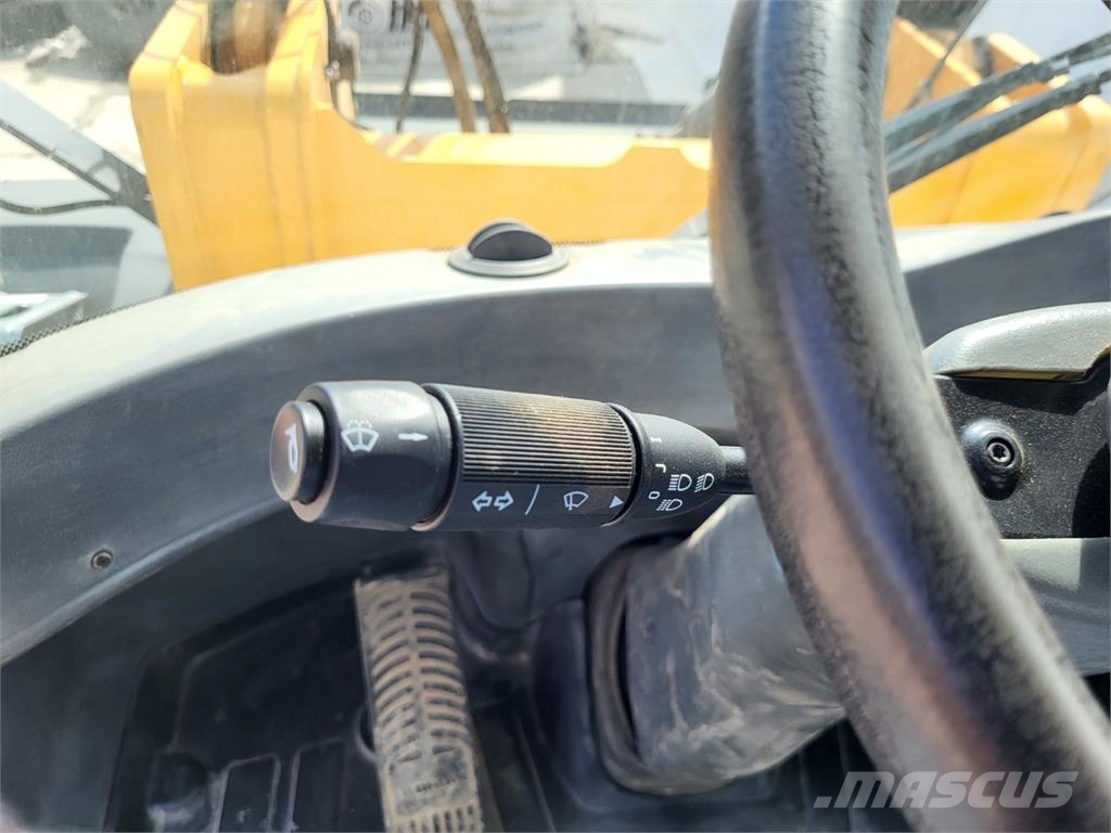 Liebherr L514 Muu