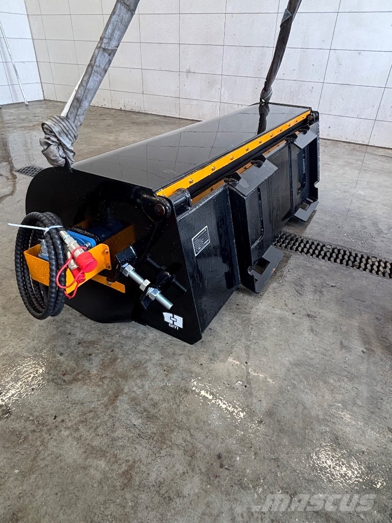 Skidsteer Boxroom sweeper bs72 Sweepers